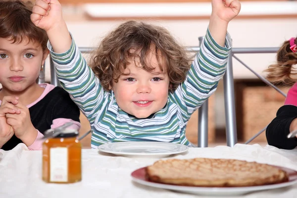子供の軽食 — ストック写真