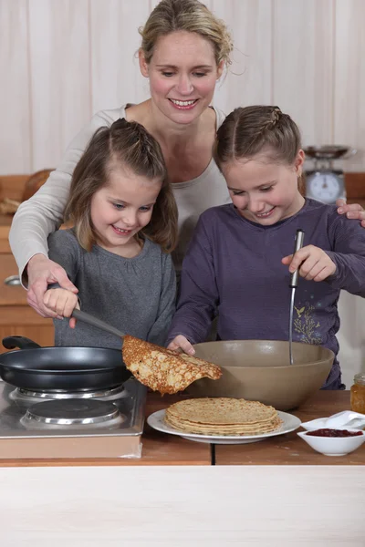 家庭烹调煎饼 — 图库照片