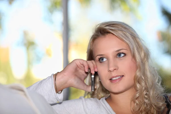 Blonde woman on the phone — Stock Photo, Image