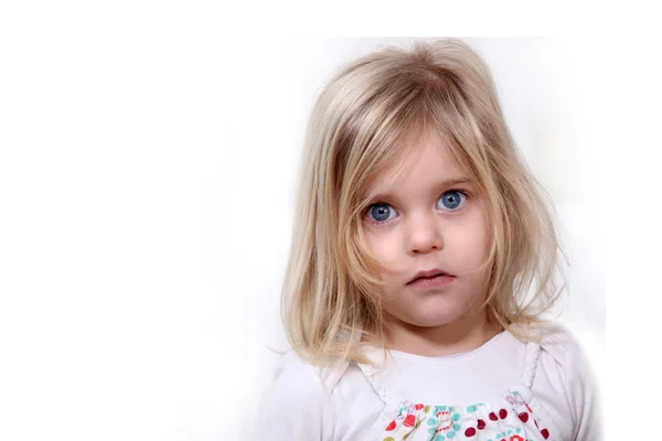 Portrait of young girl — Stock Photo, Image