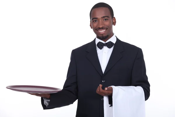 Καλά ντυμένος μαύρο σερβιτόρος — Φωτογραφία Αρχείου