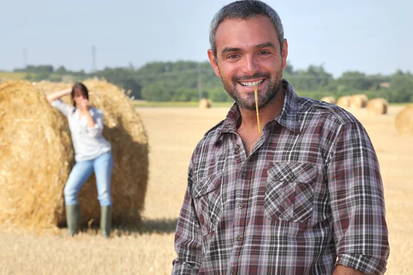 Farmer in a field — Stock Photo, Image