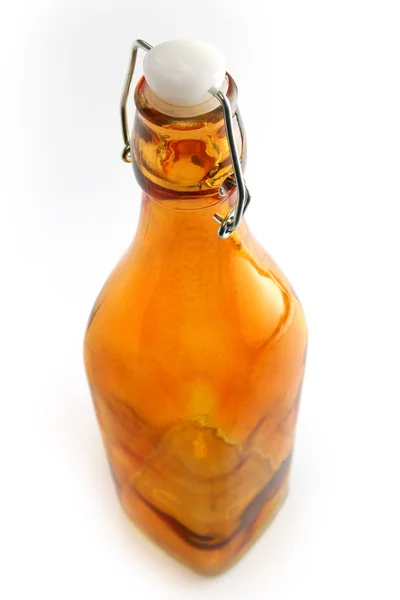 Garrafa de cerveja marrom — Fotografia de Stock