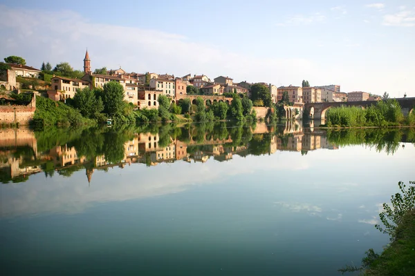 Franse stad albi op de rivier de tarn — Stockfoto