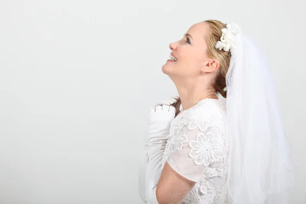 Studio profilo girato di una sposa — Foto Stock