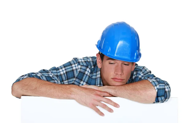 眠そうな建設労働者 — ストック写真