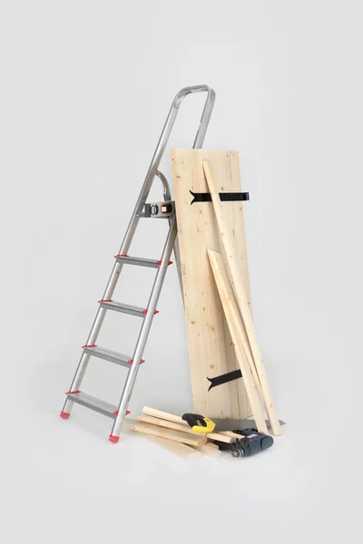 Rollladen und Trittleiter aus Holz — Stockfoto