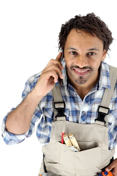 Tradesman parlant sur son téléphone portable — Photo