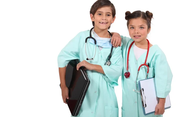 Crianças disfarçadas de médicas — Fotografia de Stock