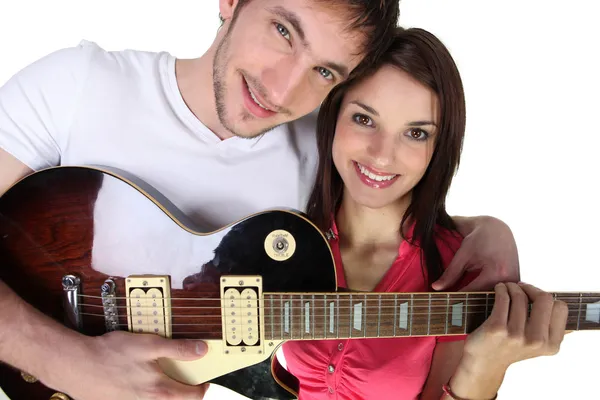 전기 기타와 함께 커플 — 스톡 사진