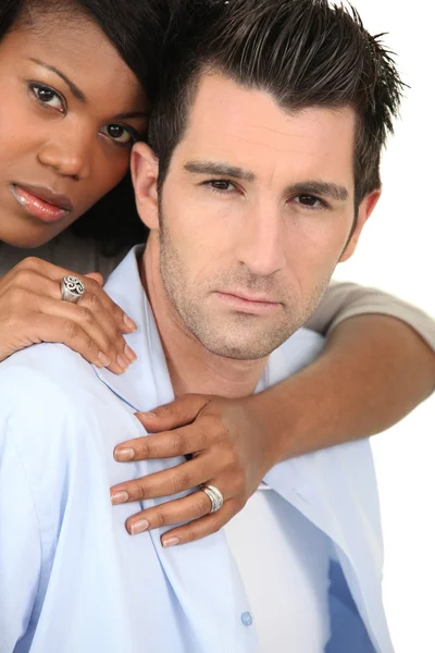 Mężczyzna przytulanie kobieta od tyłu — Zdjęcie stockowe