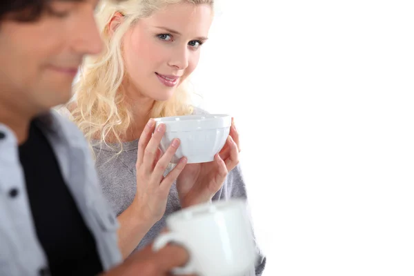 Par dricka kaffe på morgonen — Stockfoto