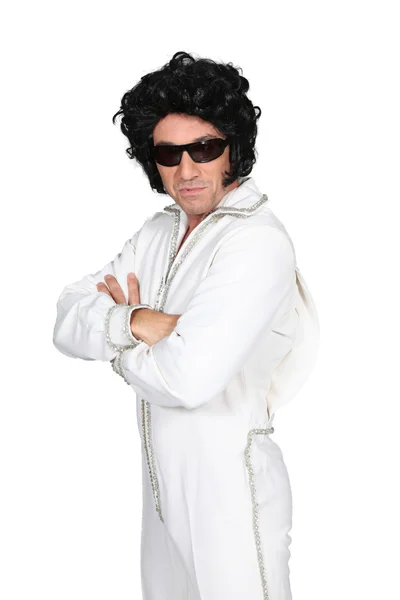 Ember öltözött fel egy Elvis jelmez — Stock Fotó