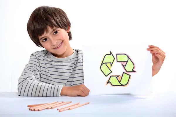 Liten pojke visar en cirkel består av pilar — Stockfoto