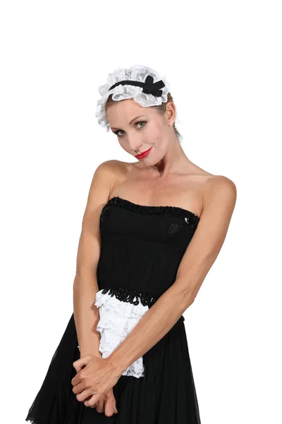 Modell i maid outfit — Stockfoto
