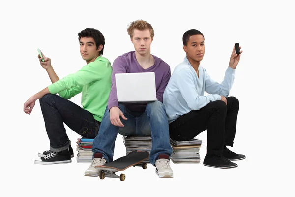 Üç erkek öğrenci — Stok fotoğraf