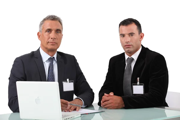 Två affärsman på jobbet. — Stockfoto