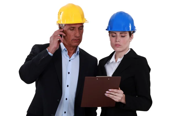 Ingenieurs met een Klembord — Stockfoto