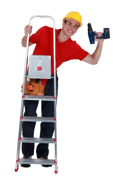 Jonge timmerman van ladder — Stockfoto