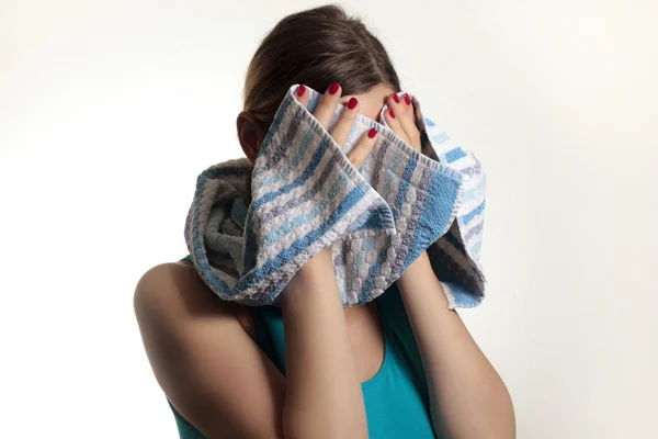 Menina com uma toalha — Fotografia de Stock