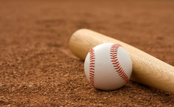 Béisbol y murciélago Imágenes de stock libres de derechos