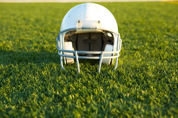 American Football Helmet on Field — Stock Photo, Image