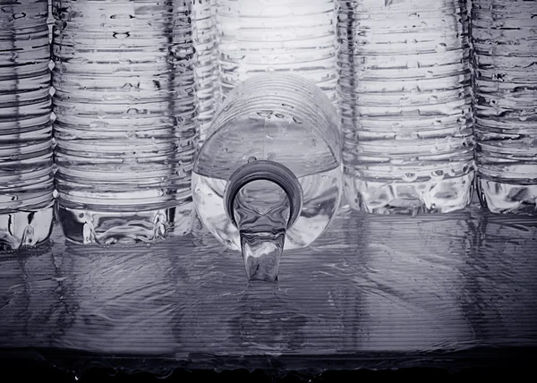 Woda butelkowana — Zdjęcie stockowe
