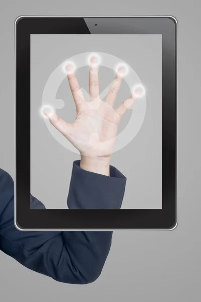 Main poussant icône de l'horloge tablette sur une interface vierge écran tactile — Photo