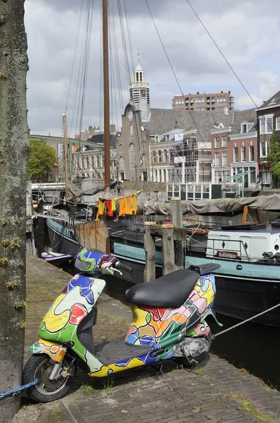 Scooter at voorhaven, rotterdam — Stock Photo, Image