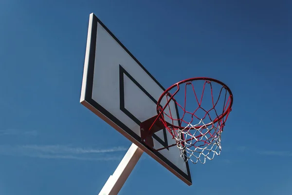 Deelvenster basketbal hoepel — Stockfoto