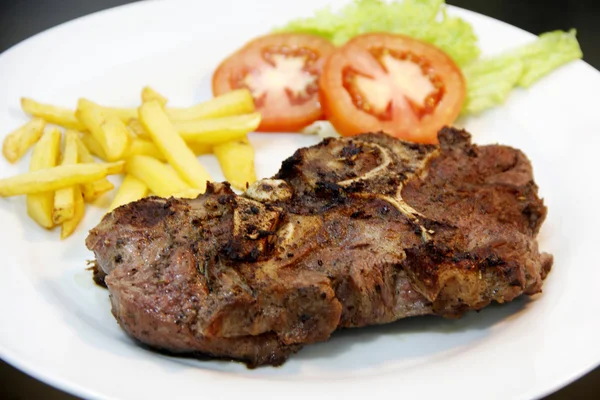 Süsleme ile sığır eti biftek — Stok fotoğraf