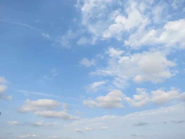 白い雲 ロイヤリティフリーのストック写真