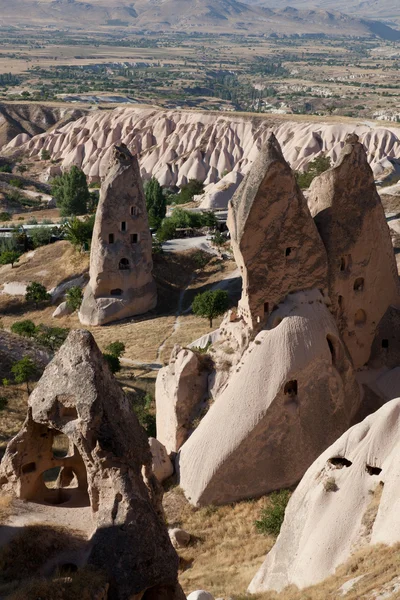 Cueva de la ciudad en Capadocia, Turquía — Foto de Stock