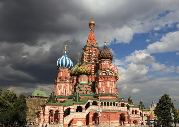 聖ワシリー寺院。モスクワ、ロシア、赤の広場 — ストック写真