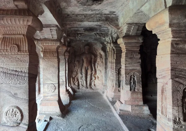 Detalhe dos templos da caverna de Badami — Fotografia de Stock