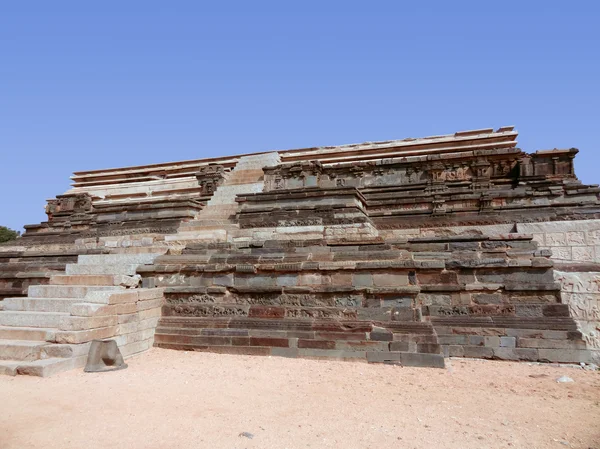 Ruine eines Wachturms bei Vijayanagara — Stockfoto