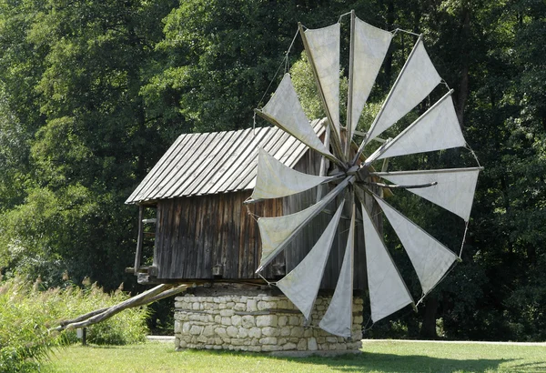 Windmill in Romania — Stock Photo, Image