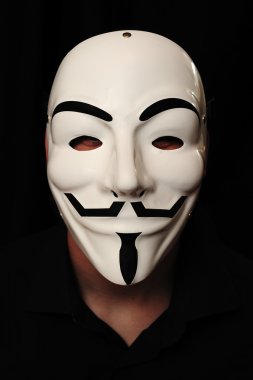 Uluslararası hacker grubu Anonymous anonim maskesi
