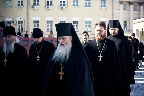 Москва - 14 березня: Православного богослужіння з єпископом Меркурій у високих — стокове фото