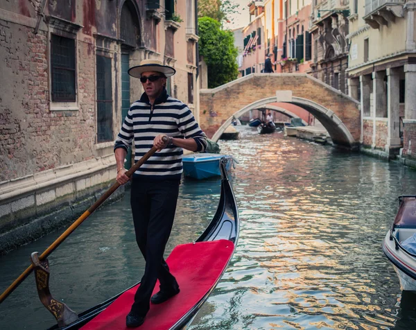В Венеции, гондолы — стоковое фото