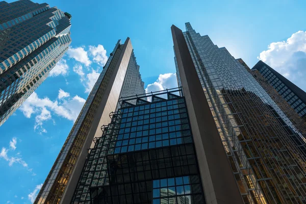 Torres do escritório do arranha-céu de Toronto — Fotografia de Stock