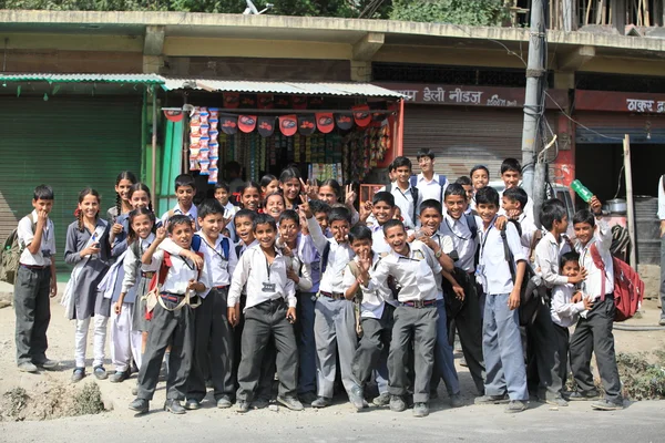 Школьники. Северная Индия — стоковое фото