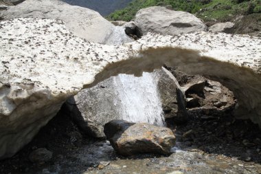 buzul arch Himalayalar, Kuzey Hindistan