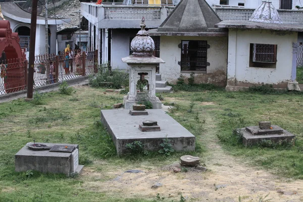 Garden Lingas. Chamunda Devi Temple — Stock Photo, Image