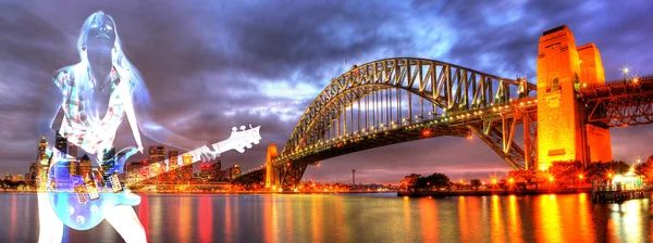 Сиднейский порт с Оперным театром и мостом — стоковое фото