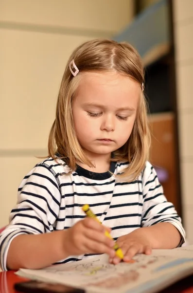 Baby girl painting — Stock Photo, Image
