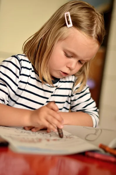 Bambino ragazza pittura — Foto Stock