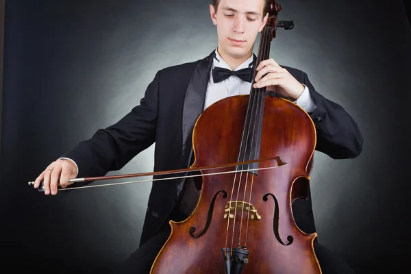 De cello spelen — Stockfoto