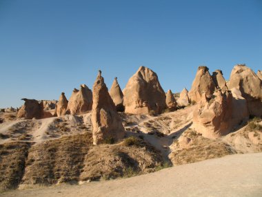 Peri bacaları, Göreme, Kapadokya, Türkiye'nin yakın kaya oluşumları