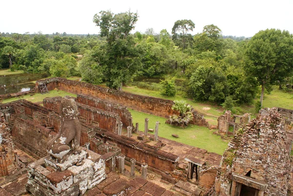 Alter tempel in angkor, kambodscha — Stockfoto
